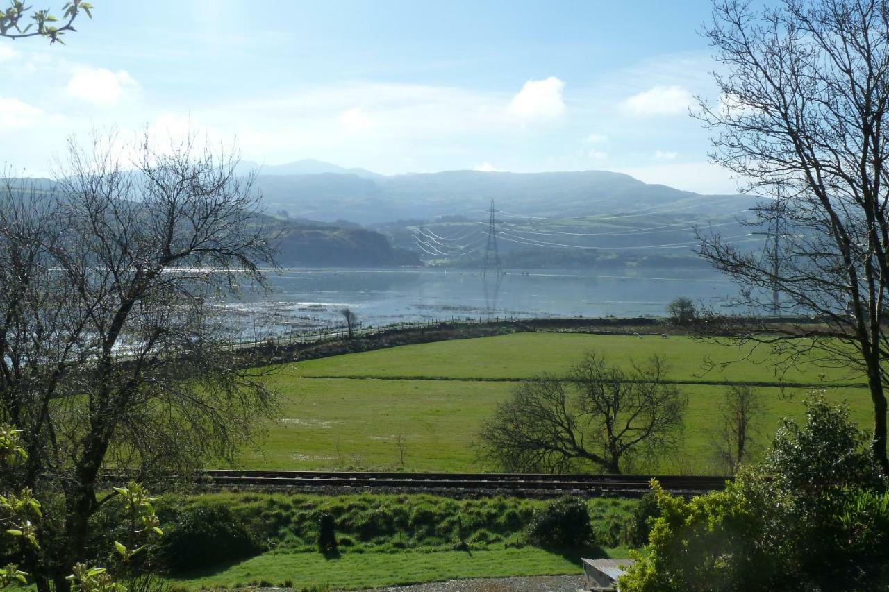 Taldraeth - Old Vicarage Guest House Penrhyndeudreath Dış mekan fotoğraf