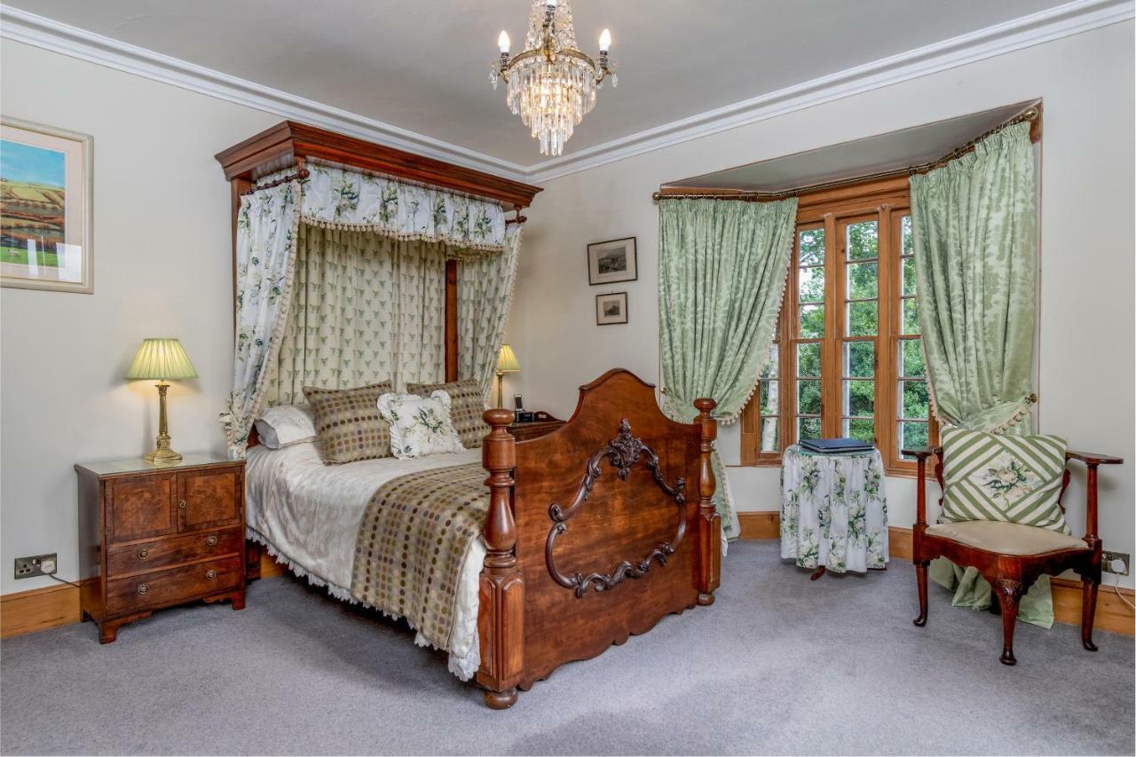Taldraeth - Old Vicarage Guest House Penrhyndeudreath Dış mekan fotoğraf